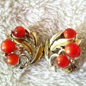True Vintage Gold leaf clip on Earrings